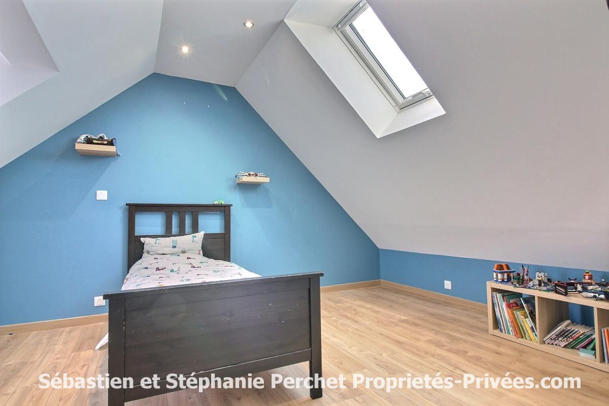 GIDY longère de charme en cours de rénovation -157 m² - 6 chambres -Terrain de 1 388 m² - Grand garage de 60 m² - Environnement calme et fort potentiel 13