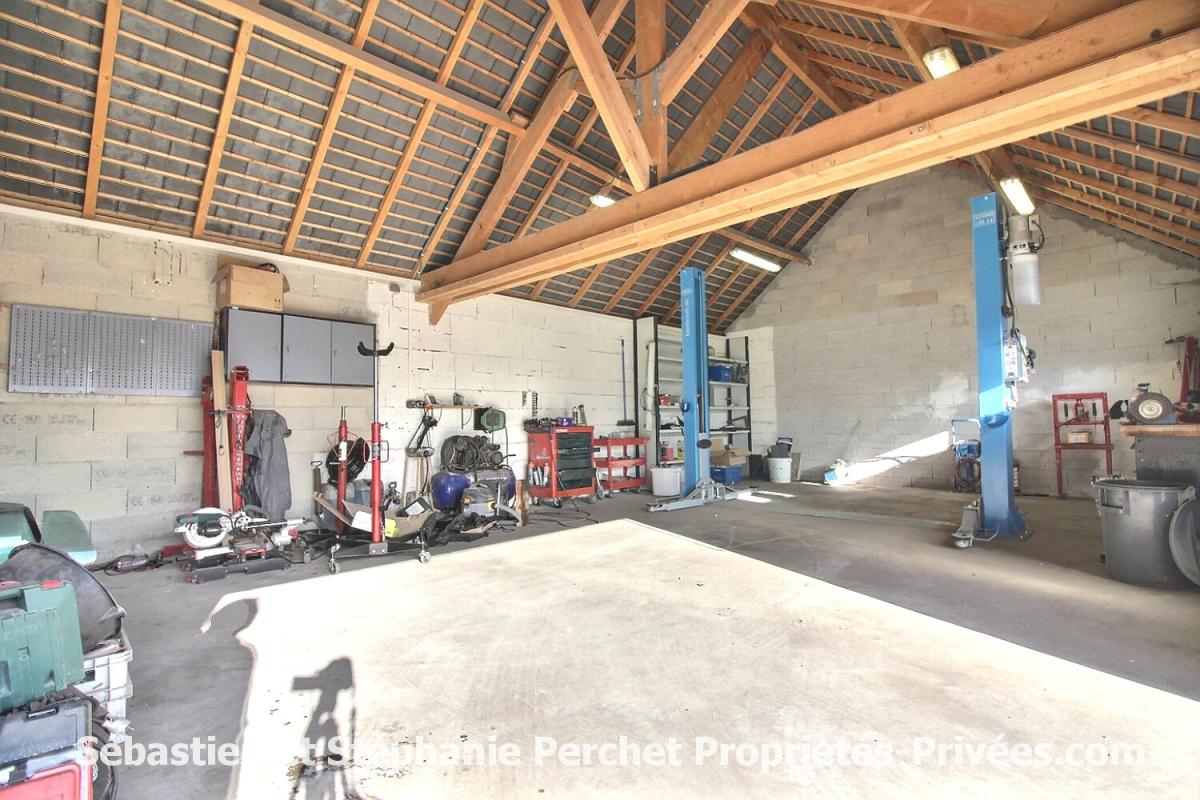 GIDY longère de charme en cours de rénovation -157 m² - 6 chambres -Terrain de 1 388 m² - Grand garage de 60 m² - Environnement calme et fort potentiel 14