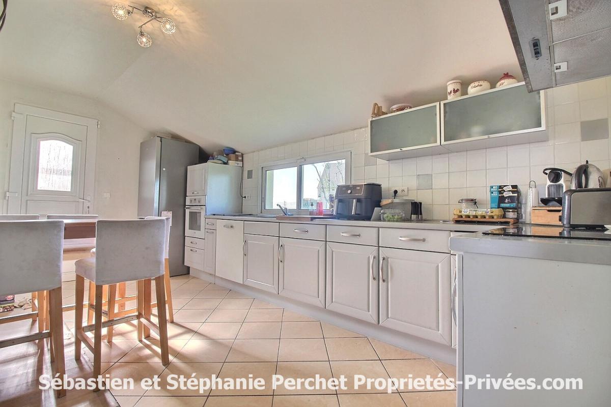 GIDY longère de charme en cours de rénovation -157 m² - 6 chambres -Terrain de 1 388 m² - Grand garage de 60 m² - Environnement calme et fort potentiel 4
