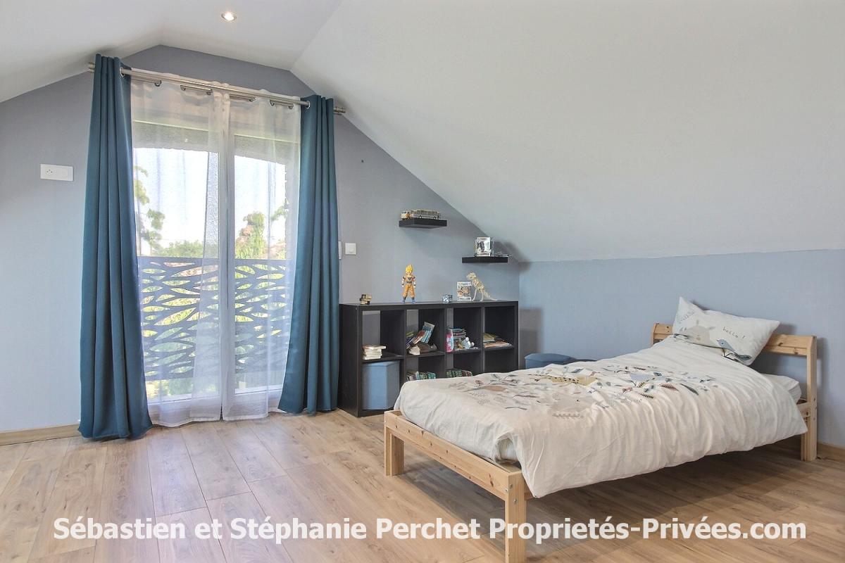 GIDY longère de charme en cours de rénovation -157 m² - 6 chambres -Terrain de 1 388 m² - Grand garage de 60 m² - Environnement calme et fort potentiel 9