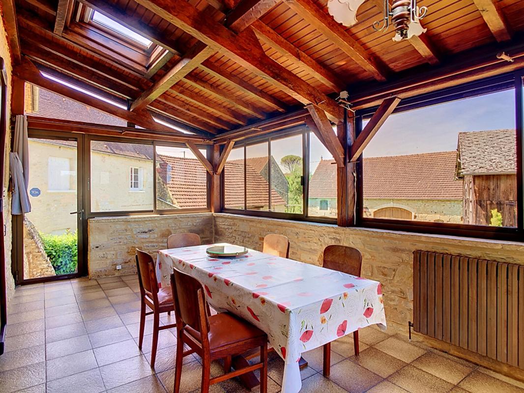 GOURDON Belle propriété en pierre avec gîte 11