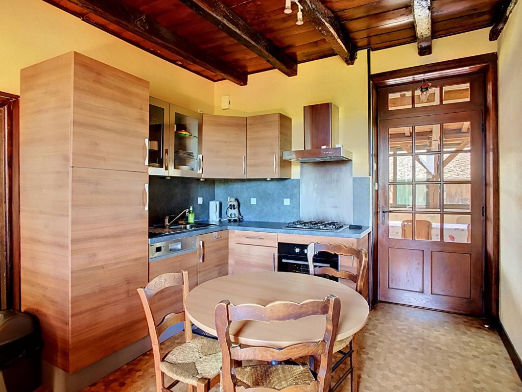 GOURDON Belle propriété en pierre avec gîte 14