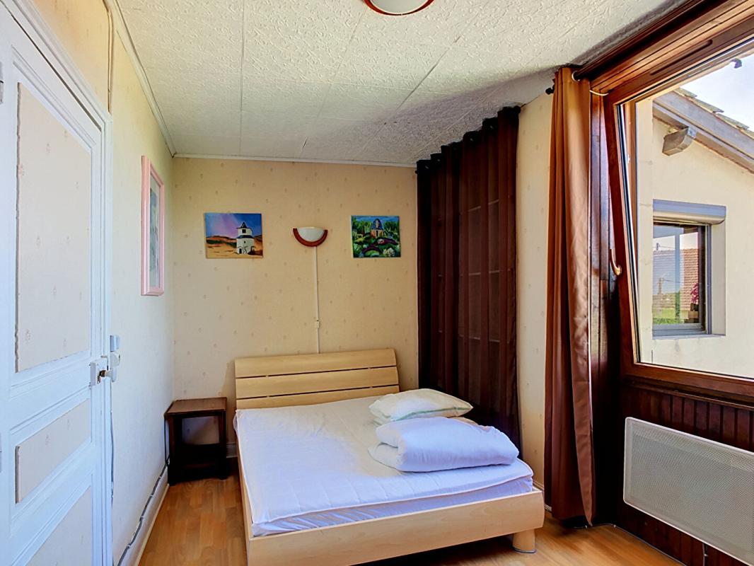 GOURDON Belle propriété en pierre avec gîte 15