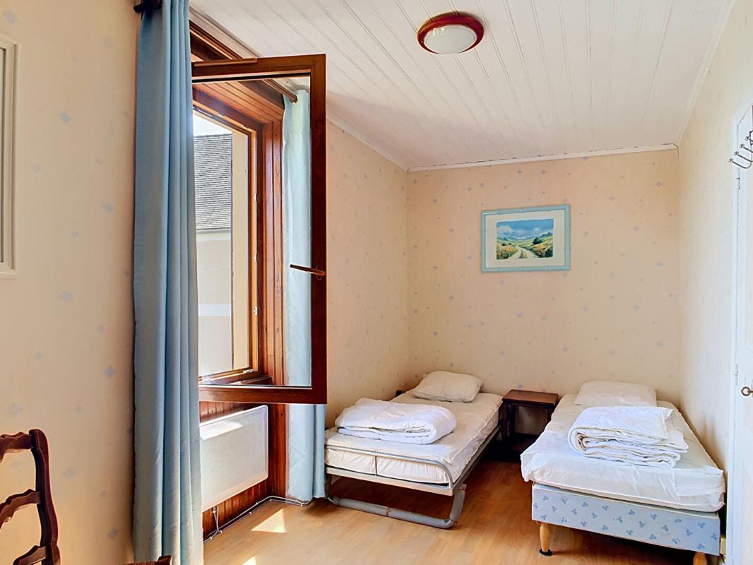 GOURDON Belle propriété en pierre avec gîte 16