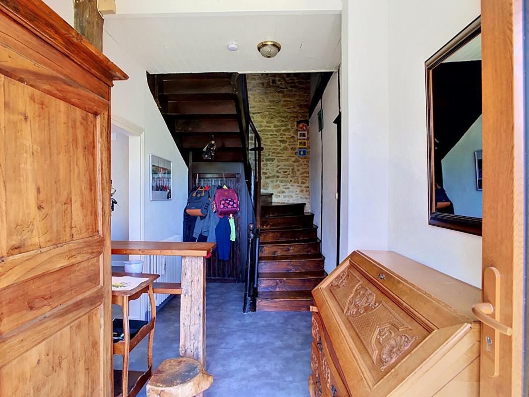 GOURDON Belle propriété en pierre avec gîte 5