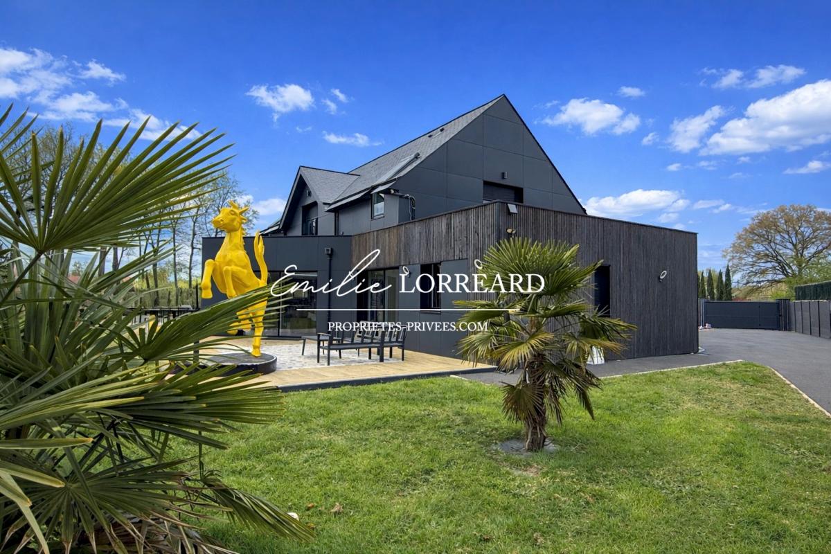 LE MANS Maison au sud du Mans 6 pièce(s) 216 m2 14