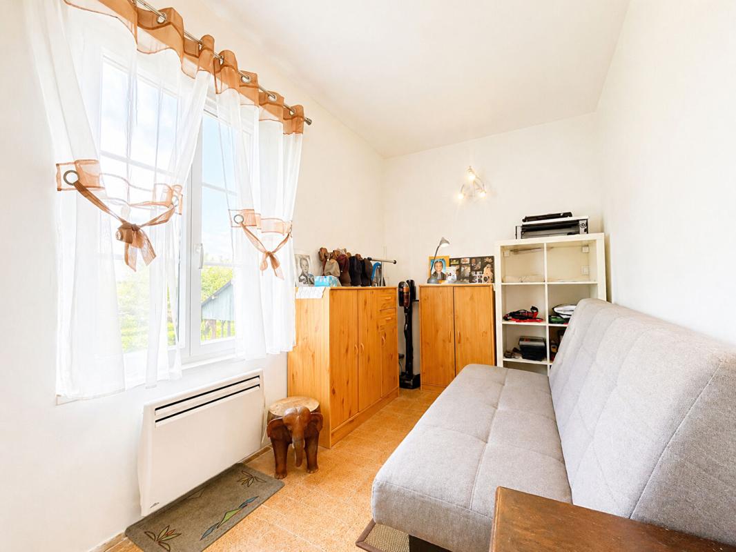LUCAY-LE-MALE Maison Lucay Le Mâle 5 pièce(s) 96 m2 7