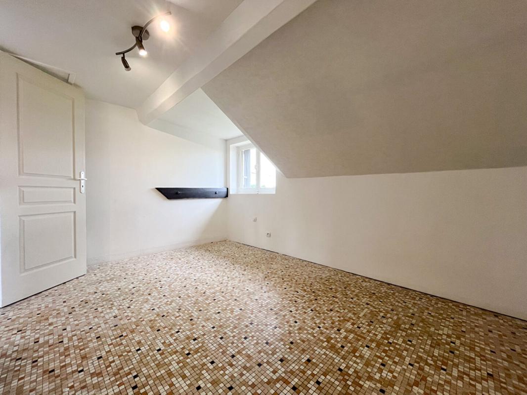 LUCAY-LE-MALE Maison Lucay Le Mâle 5 pièce(s) 96 m2 9