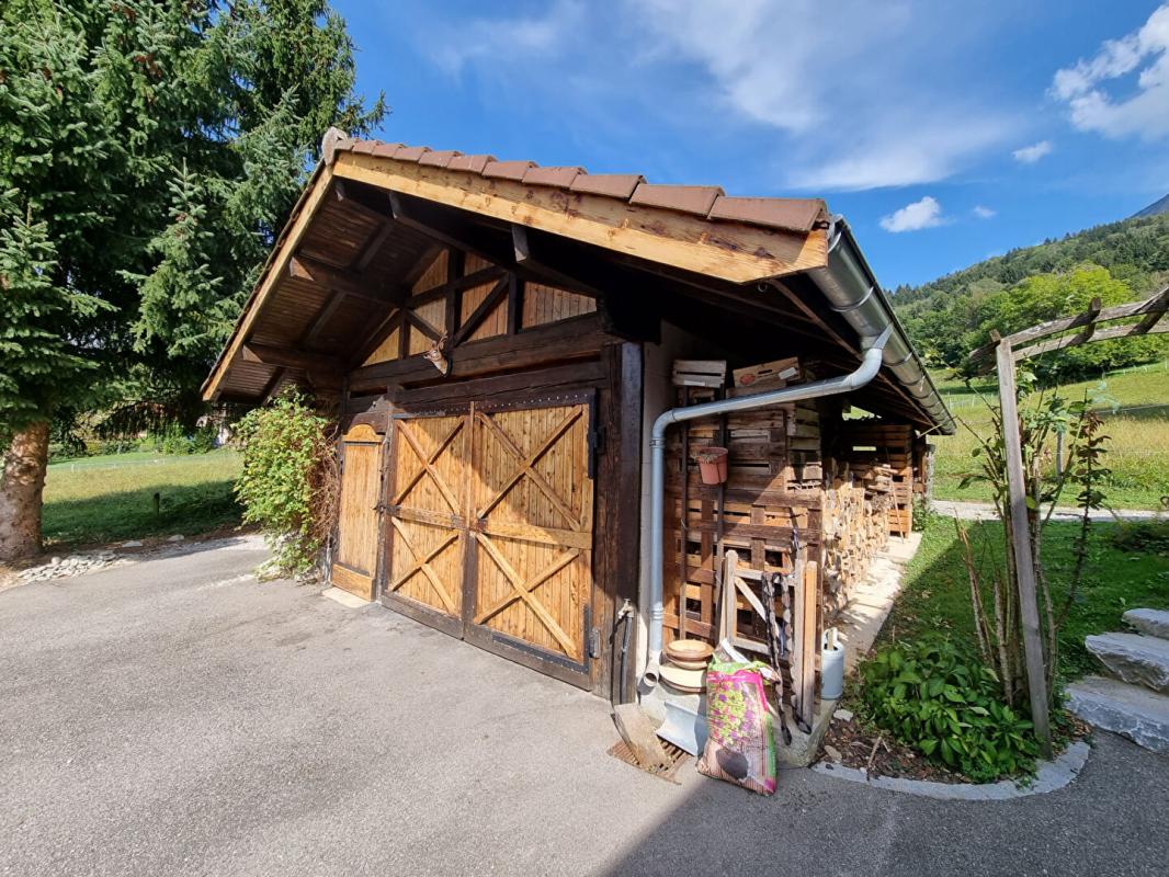 FAVERGES Chalet Faverges Seythenex 7 pièces 199 m2 8