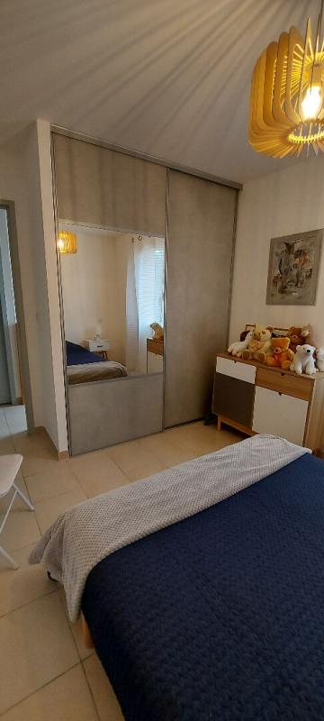 NIMES 30. GARD. NIMES. Belle maison contemporaine de 84 m2 sur terrain arboré de 728 m2 avec piscine quartier Carreau de Lanes 9