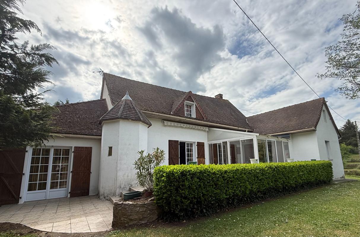 VILLENEUVE-SUR-ALLIER Maison Villeneuve Sur Allier 5 pièce(s) 220 m2 3