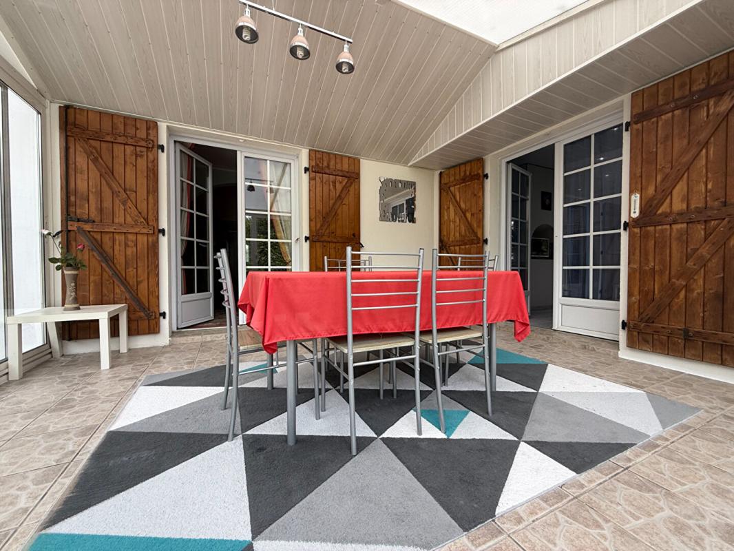 VILLENEUVE-SUR-ALLIER Maison Villeneuve Sur Allier 5 pièce(s) 220 m2 5
