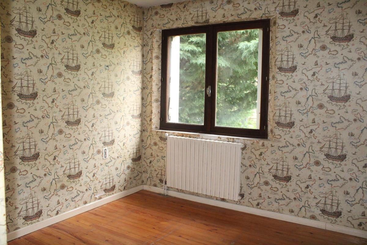 LANGOGNE Maison  6 pièce(s) avec 2 appartements, garage  et jardin 10