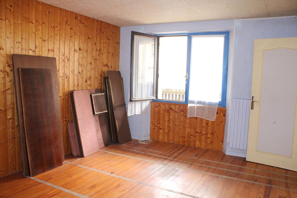 LANGOGNE Maison  6 pièce(s) avec 2 appartements, garage  et jardin 13