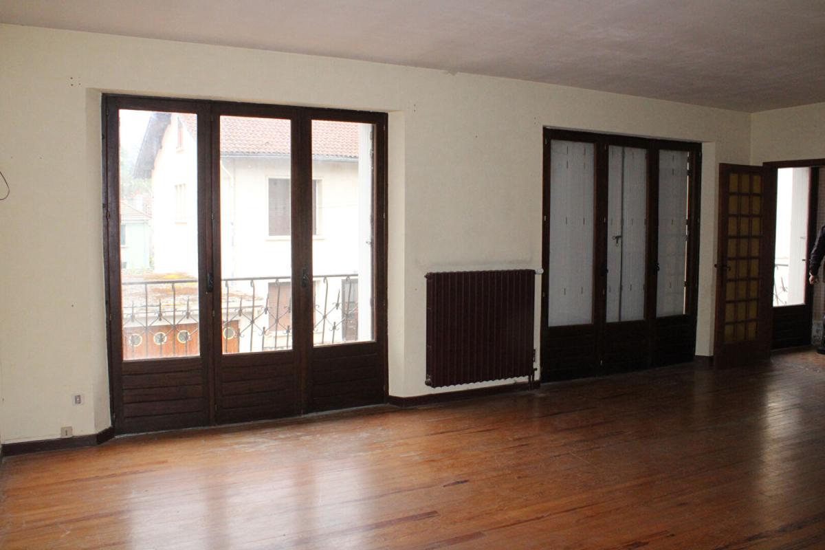 LANGOGNE Maison  6 pièce(s) avec 2 appartements, garage  et jardin 5
