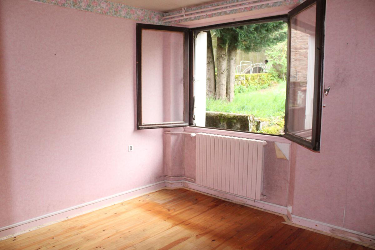 LANGOGNE Maison  6 pièce(s) avec 2 appartements, garage  et jardin 6