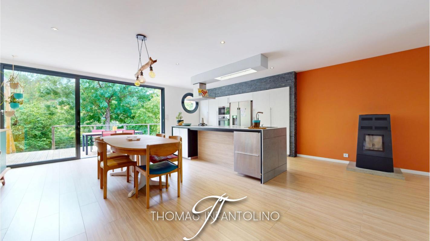VERZEILLE EN EXCLUSIVITE - PLAIN PIED - 3 CHAMBRES - SOUS SOL - PISCINE 1