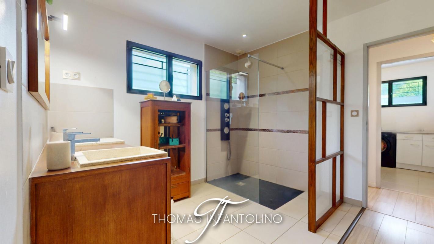 VERZEILLE EN EXCLUSIVITE - PLAIN PIED - 3 CHAMBRES - SOUS SOL - PISCINE 15