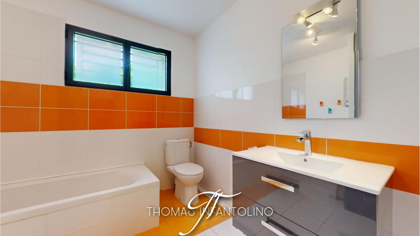 VERZEILLE EN EXCLUSIVITE - PLAIN PIED - 3 CHAMBRES - SOUS SOL - PISCINE 18