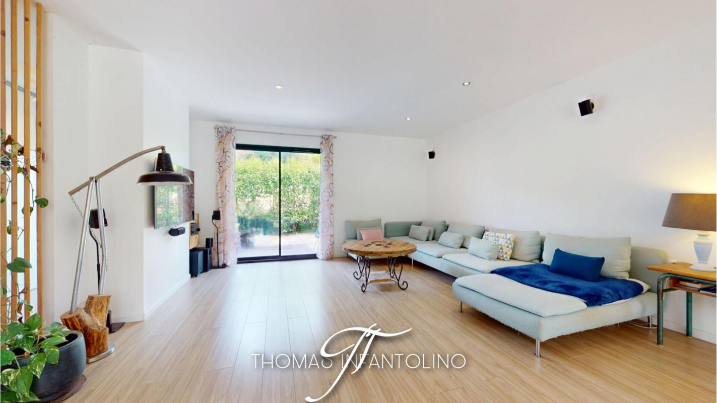 VERZEILLE EN EXCLUSIVITE - PLAIN PIED - 3 CHAMBRES - SOUS SOL - PISCINE 8