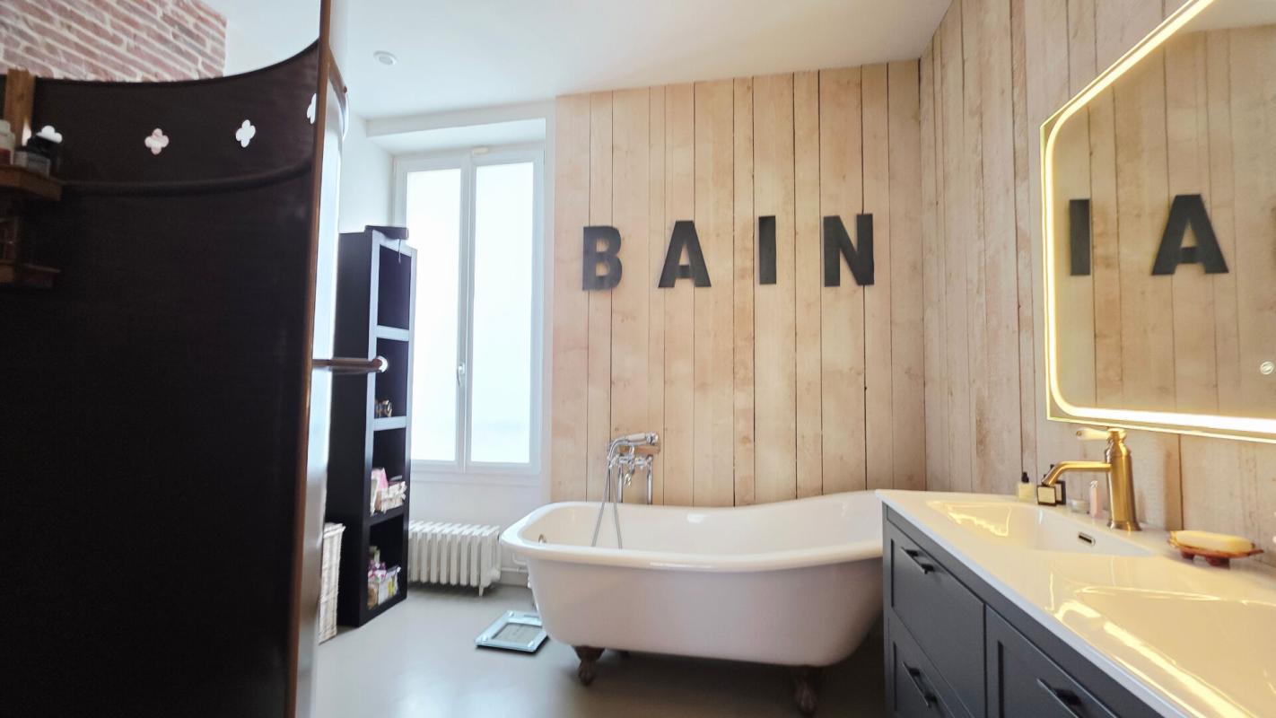 BOURGES BOURGES MAISON 183 M² 7 PIECES 5 CHAMBRES PISCINE 13