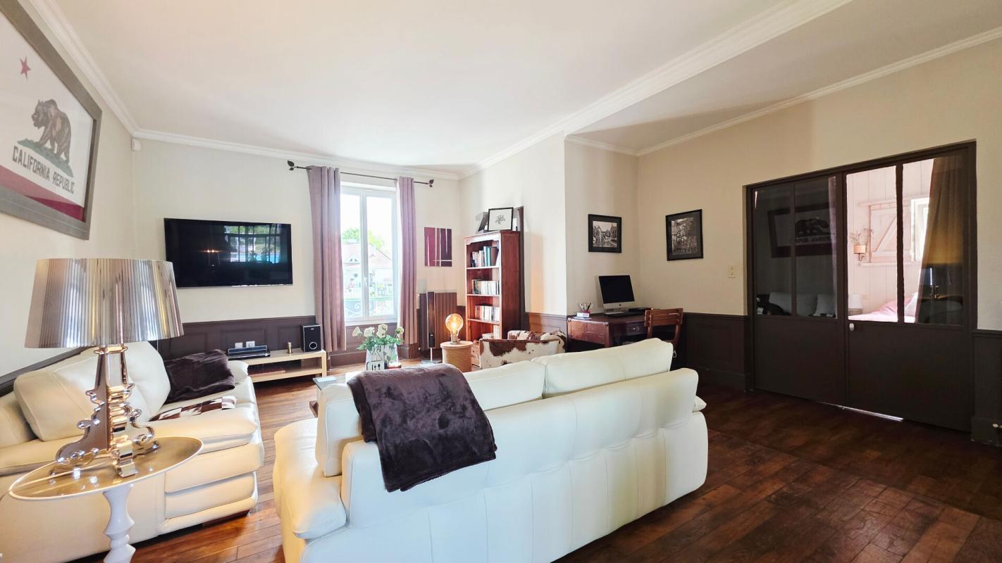 BOURGES BOURGES MAISON 183 M² 7 PIECES 5 CHAMBRES PISCINE 8