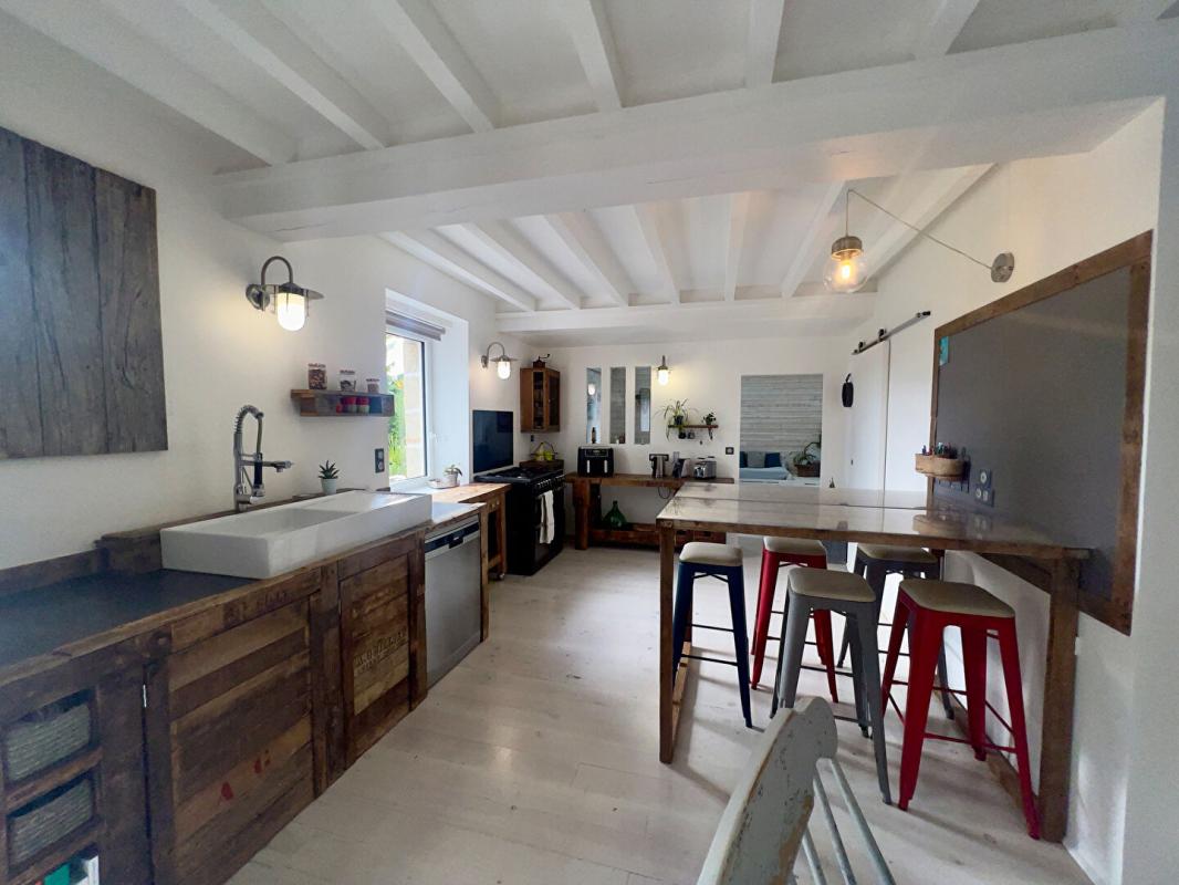 CAMORS Maison en pierre rénovée - 3 chambres - Terrain 1380 m² 5