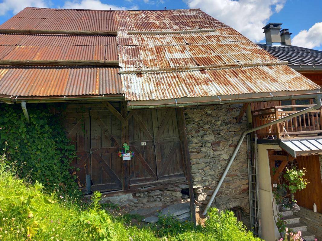 BONNEVAL Grange-étable classé en zone urbaine (RNU) constructible 11