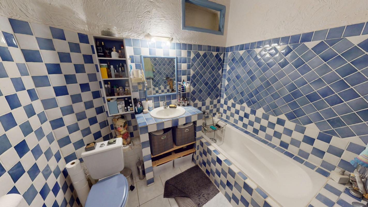DRAGUIGNAN Appartement T3 58m² DRAGUIGNAN - Centre-ville, charme et authenticité 8