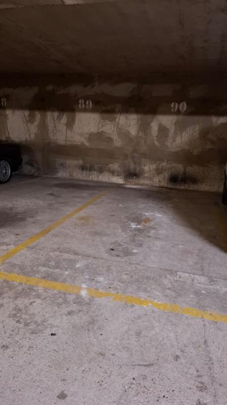 PARIS-12E-ARRONDISSEMENT Place de Parking boxable Boulevard de Picpus Nation (Paris 12e) 2