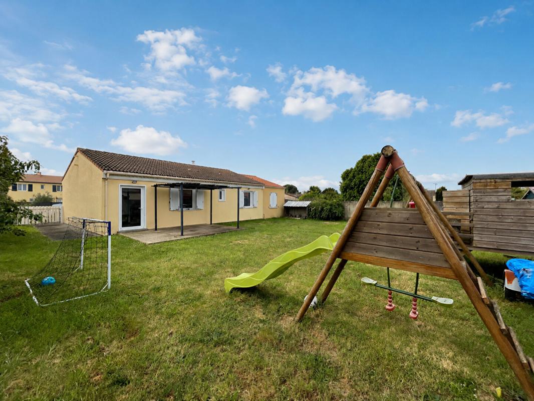 CORSEPT Maison de plain-pied 106 m²  3 chambres Corsept bourg à pied 3
