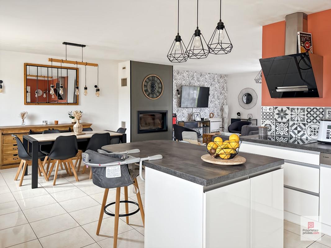 COULONGE Maison Coulonge 7 pièce(s) 147.6 m2 7