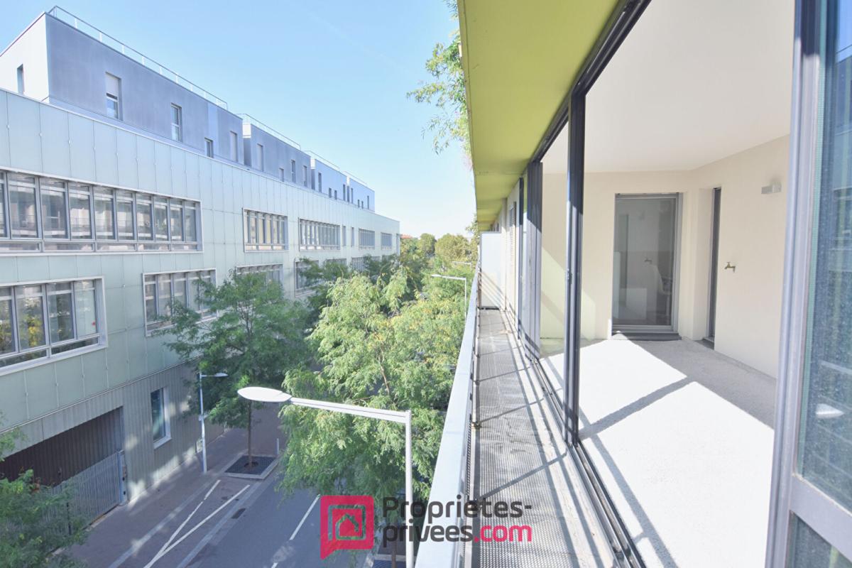 BOULOGNE-BILLANCOURT Appartement  3 pièces 66,03 m² Carrez  avec 18 m² de jardin d'hiver et 8 m² de balcon filant 1