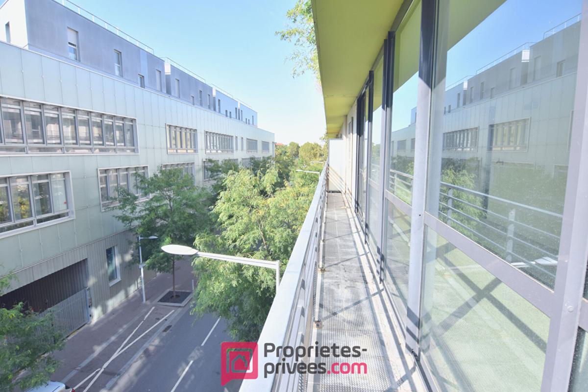 BOULOGNE-BILLANCOURT Appartement  3 pièces 66,03 m² Carrez  avec 18 m² de jardin d'hiver et 8 m² de balcon filant 13