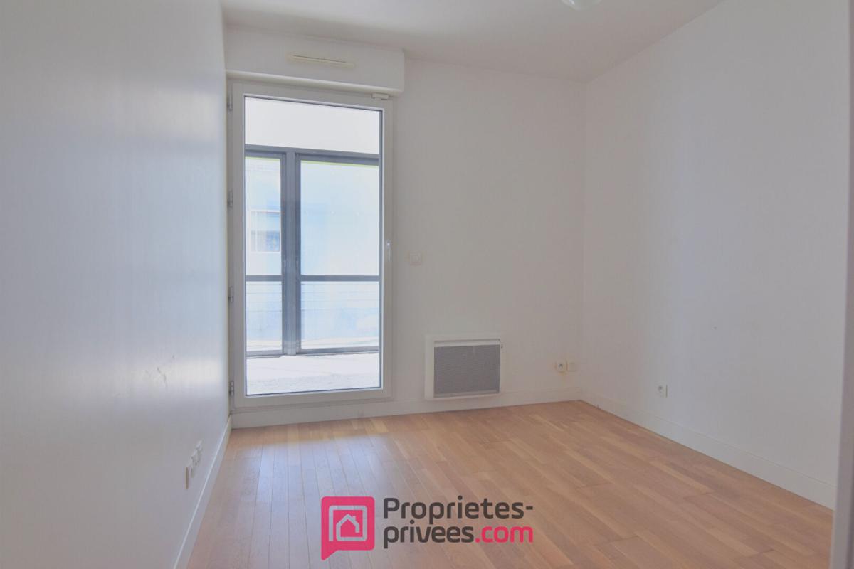 BOULOGNE-BILLANCOURT Appartement  3 pièces 66,03 m² Carrez  avec 18 m² de jardin d'hiver et 8 m² de balcon filant 8
