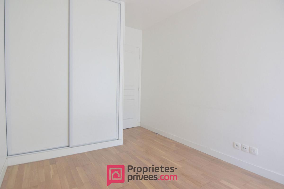 BOULOGNE-BILLANCOURT Appartement  3 pièces 66,03 m² Carrez  avec 18 m² de jardin d'hiver et 8 m² de balcon filant 9