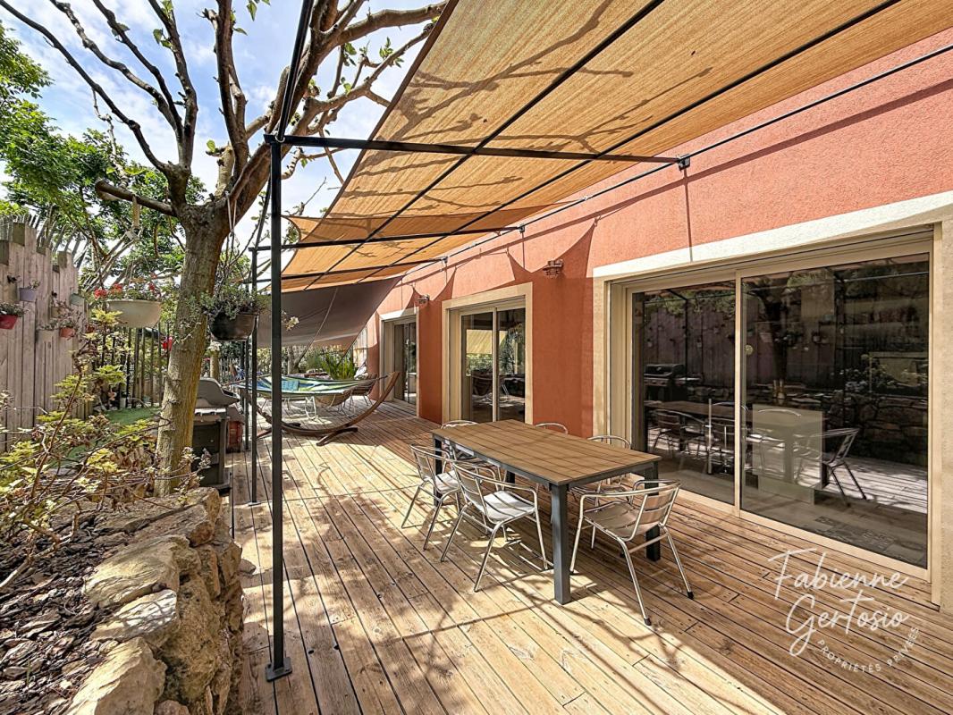 SOLLIES-TOUCAS SOLLIES-TOUCAS! Maison contemporaine avec piscine et garage de74m2 10