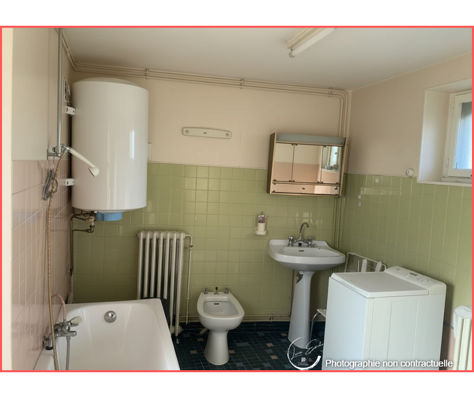 SAINT-SATURNIN Maison de village avec fort potentiel 6 pièce(s) 124 m2 13