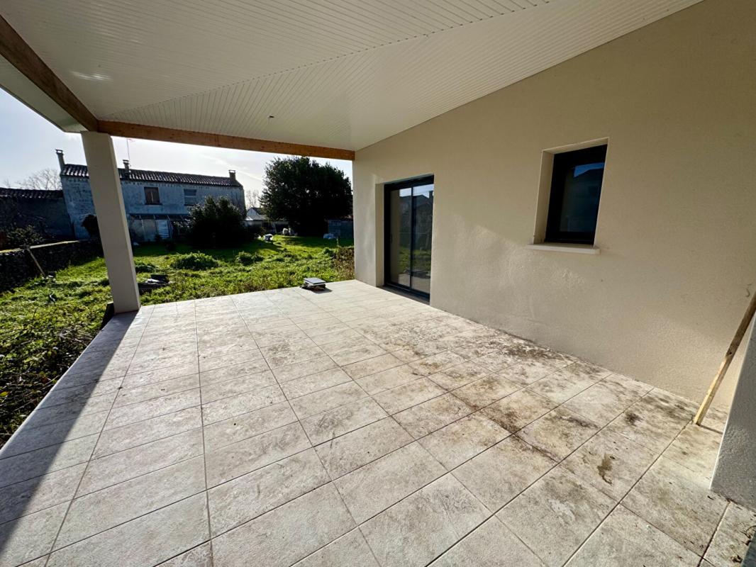 COGNAC 16100 Maison Neuve Cognac 2