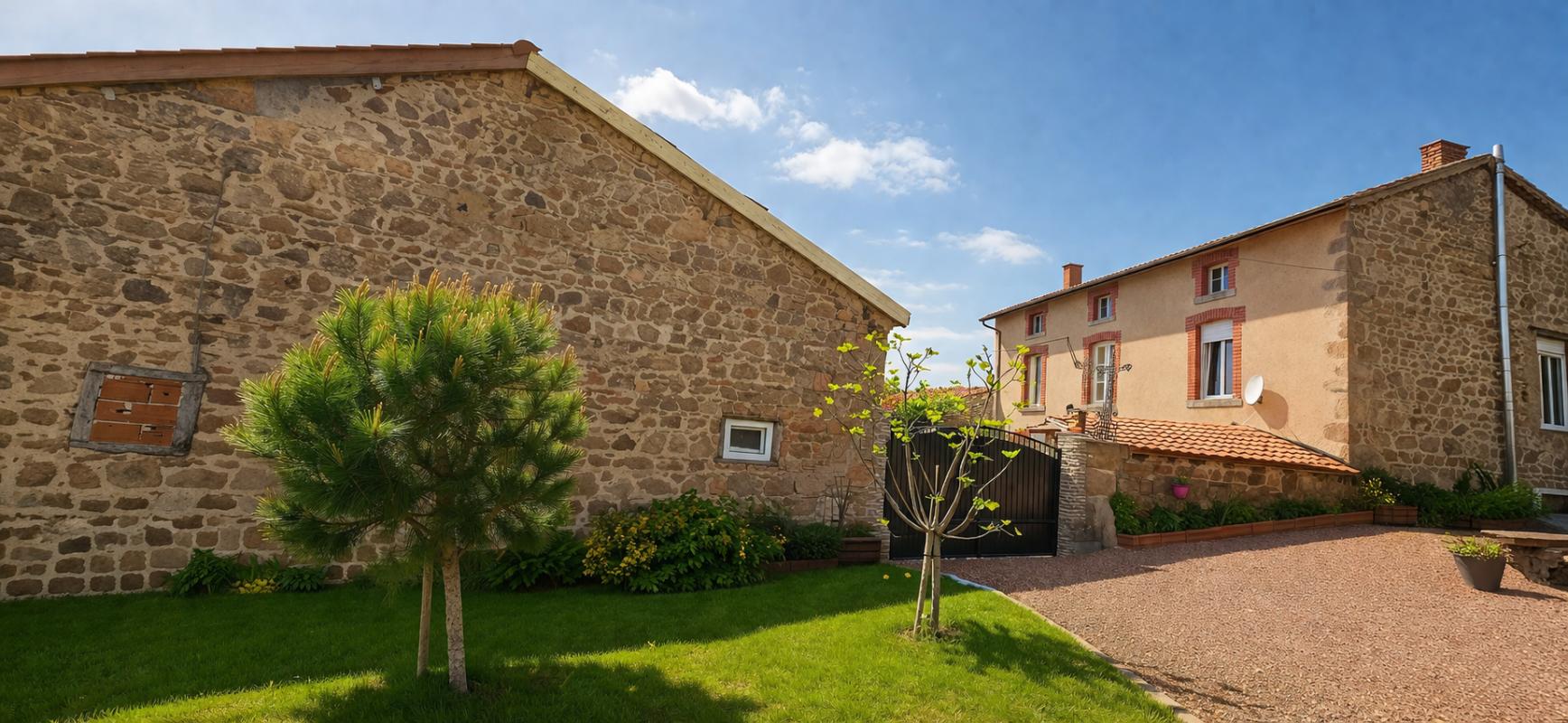 SAINT-JUST-EN-CHEVALET ST JUST EN CHEVALET - CORPS DE FERME 1