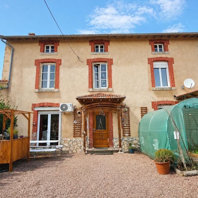 SAINT-JUST-EN-CHEVALET ST JUST EN CHEVALET - CORPS DE FERME 13