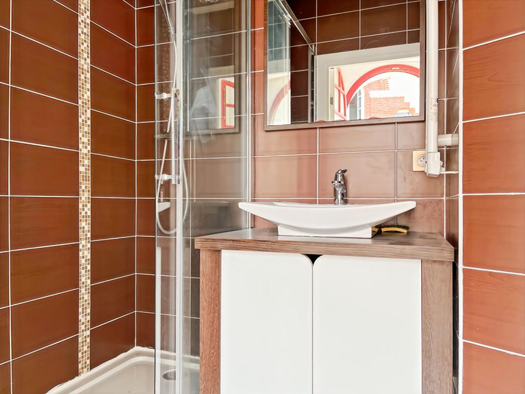 SAINT-JEAN-DE-LUZ Appartement Saint Jean De Luz 3 pièce(s) 68 m2 ascenseur proche plage 11
