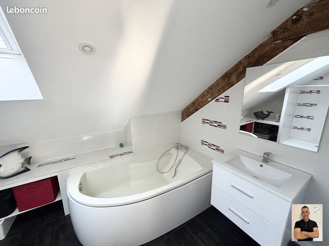 ORLEANS Maison  4 pièce(s) 141 m2 6