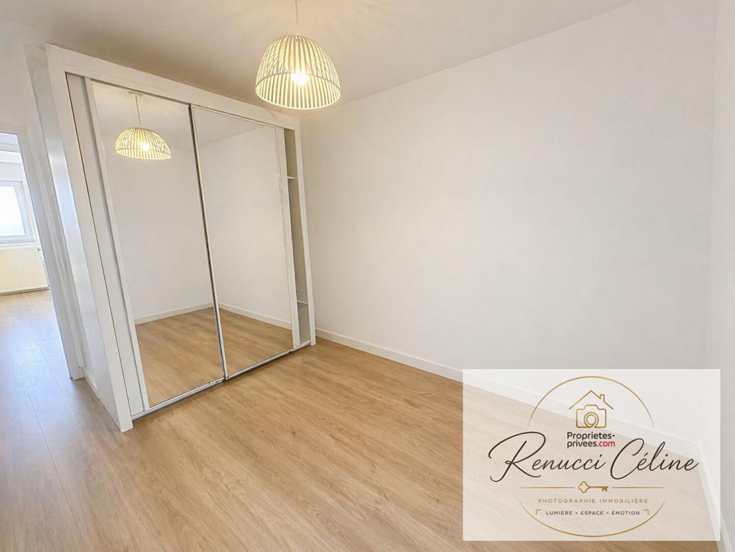 AJACCIO Appartement Ajaccio 3 pièces de 70 m2 12
