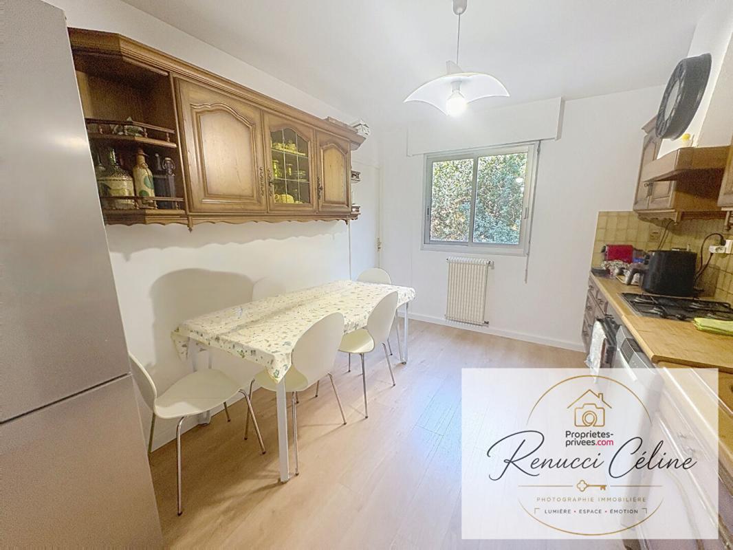 AJACCIO Appartement Ajaccio 3 pièces de 70 m2 8