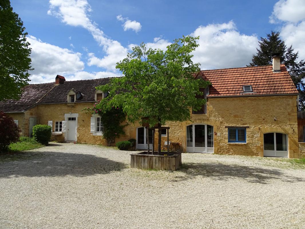 SAINT-GENIES Maison Saint Genies 8 pièce(s) 275 m2 14