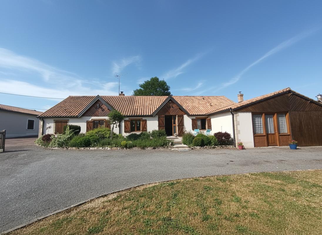 MAGNY-COURS MAISON IDEAL PASSIONNES DE VOITURES / ARTISAN 7