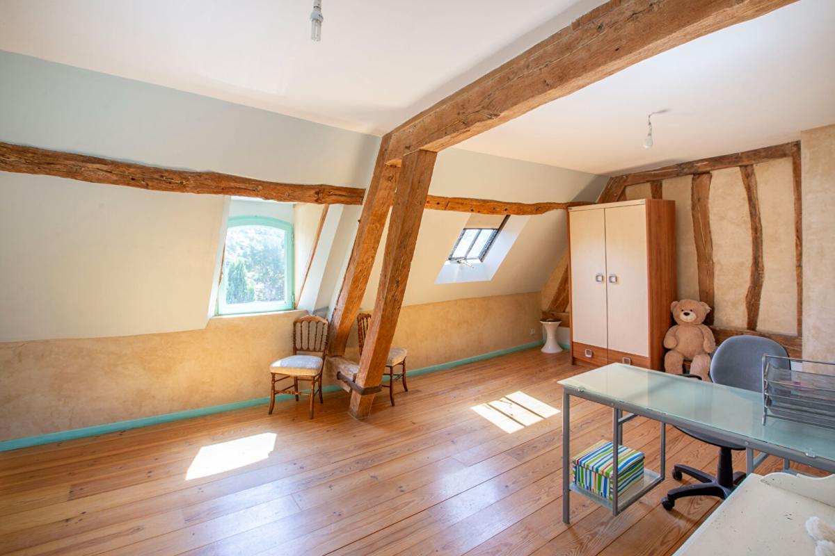 HARQUENCY Maison 290 m2 Grand Caractère 17eme siècle,10 pièces , 6 Chambres, rénovation à terminer 27700 6