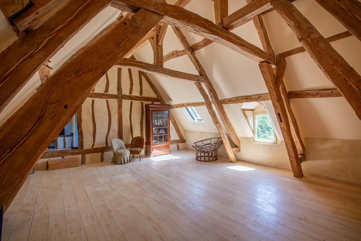 HARQUENCY Maison 290 m2 Grand Caractère 17eme siècle,10 pièces , 6 Chambres, rénovation à terminer 27700 7