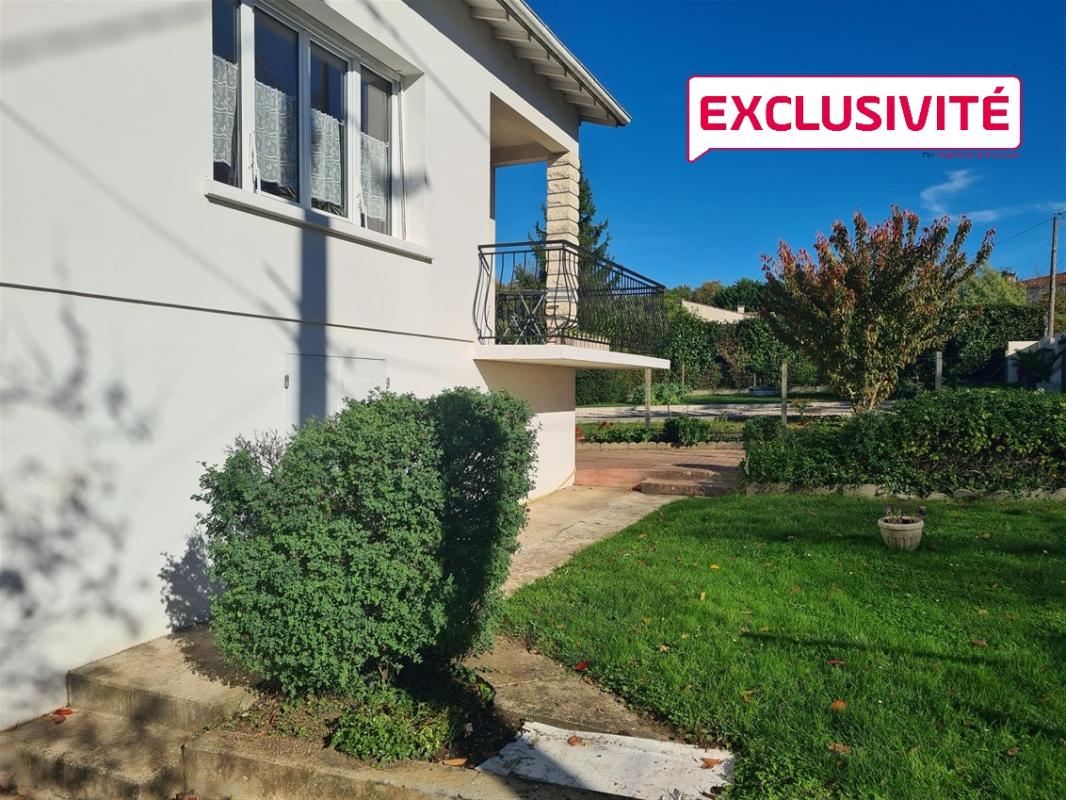 SAINTES Maison à Saintes 4 pièces 84 m² sur sous sol 7